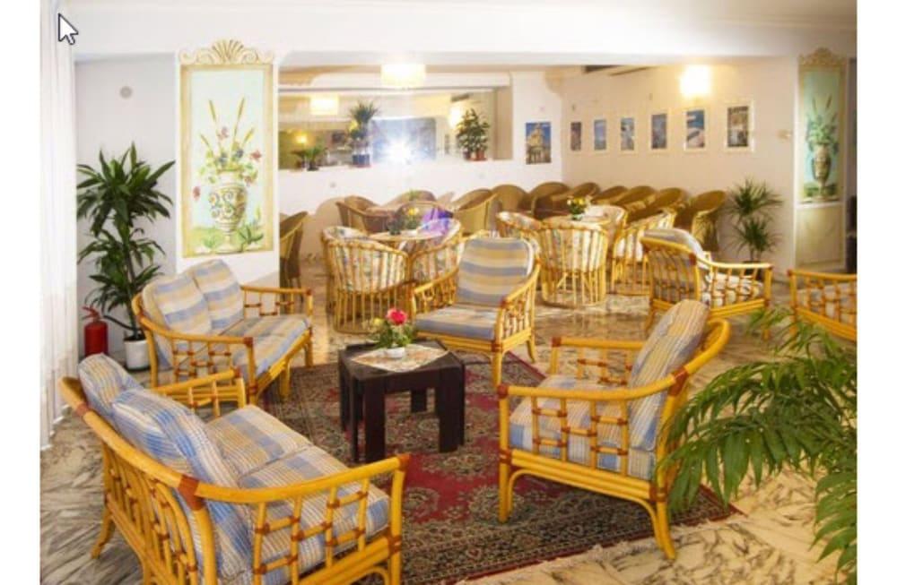 Villa Athena Giardini Naxos Eksteriør billede