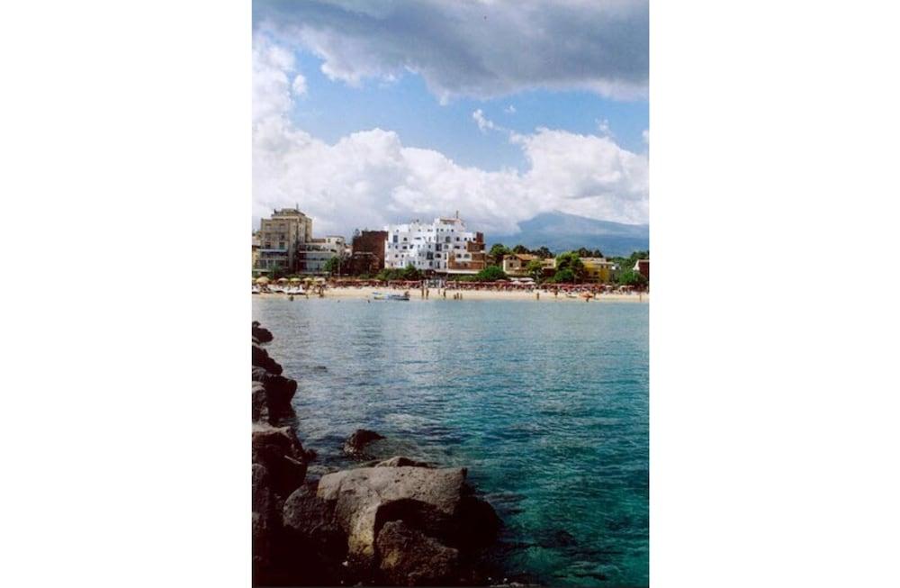 Villa Athena Giardini Naxos Eksteriør billede